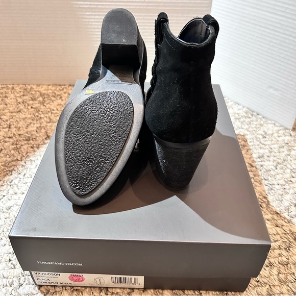 Women's Vince Camuto Black VP Split Suede Ankle Boot with Box Size 7M/37 - Picture 9 of 12